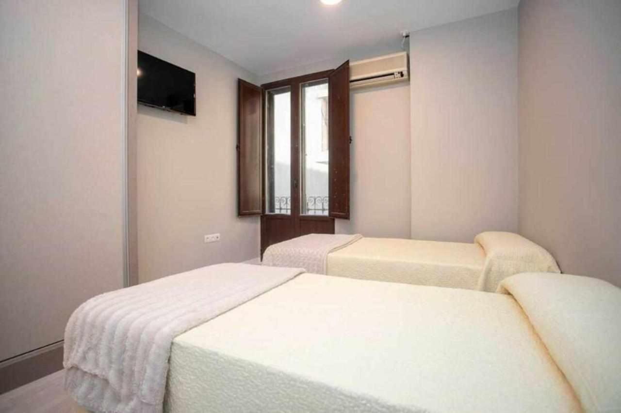 Hostal Viena Plaza Nueva — Fotos 2